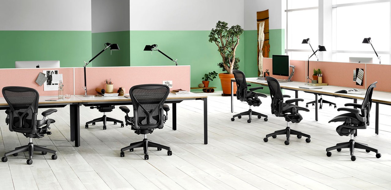 leaf arm, Home office, work form home, home office space, Veracruz Xalapa, Tabasco Soporte para monitor Brazos ergonómicos para monitor, CBS, HermanMiller, Veracruz, Xalapa Tabasco Brazo flo, sencillo, doble, Veracruz, Xalapa Tabasco. Layout studio Mobiliario Canvas Silla Eames Mesa Eames